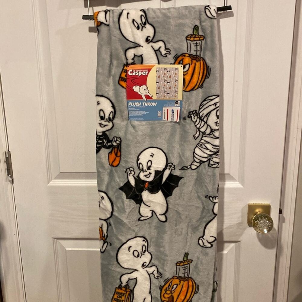 BNWT CASPER Halloween Ghost Plush Blanket
